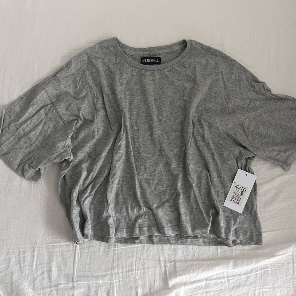 Summer Tops Bundle - Picture 3 of 3